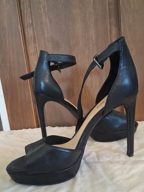 Gianni Bini Black Platform Ankle-Strap High Heels